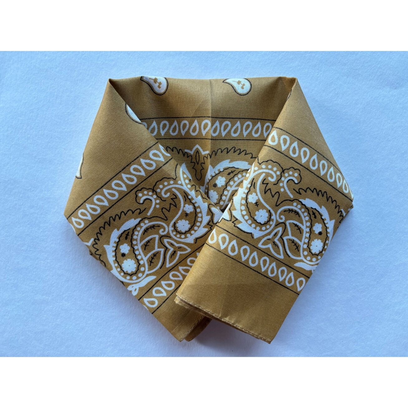 Bandana smėlio spalvos 1